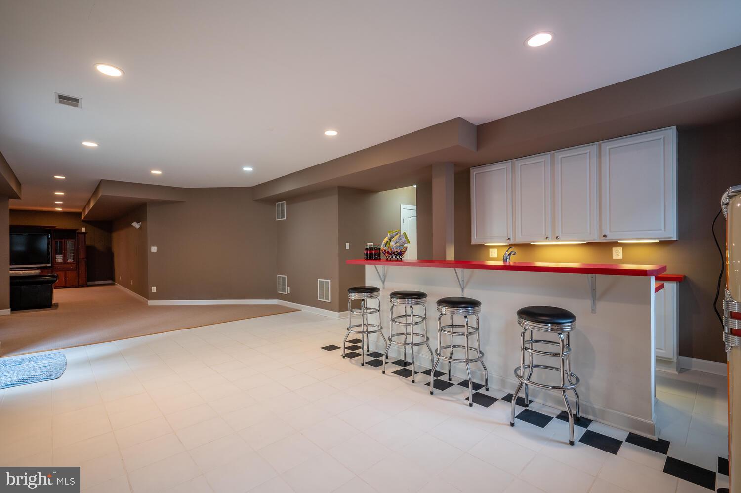 NORTH ARLINGTON - Residential