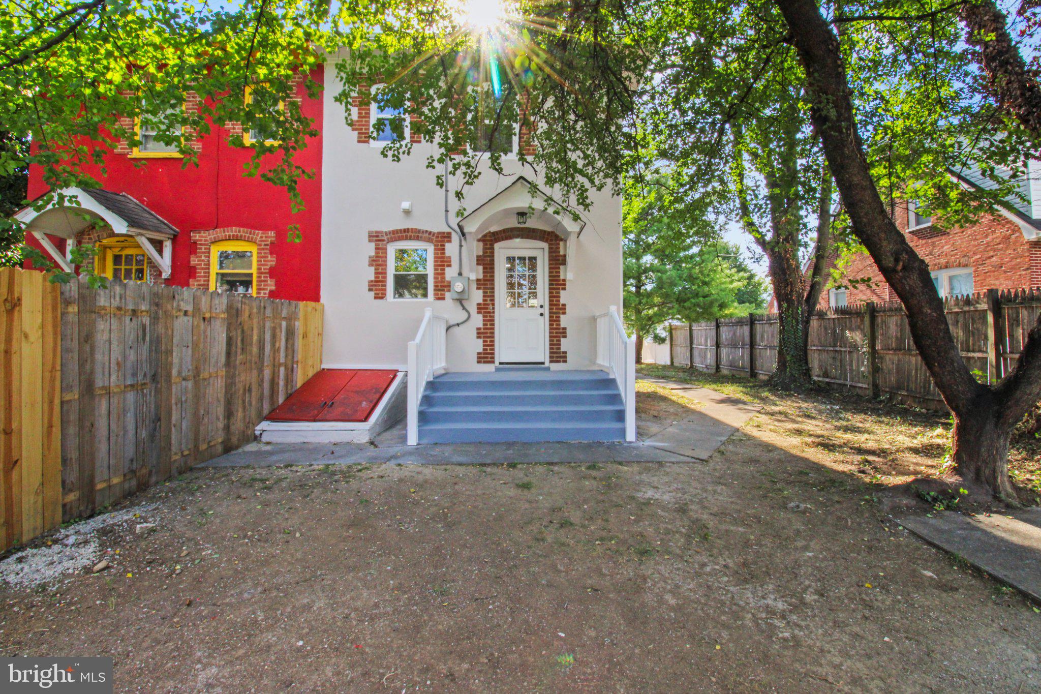 621 WATSON AVENUE