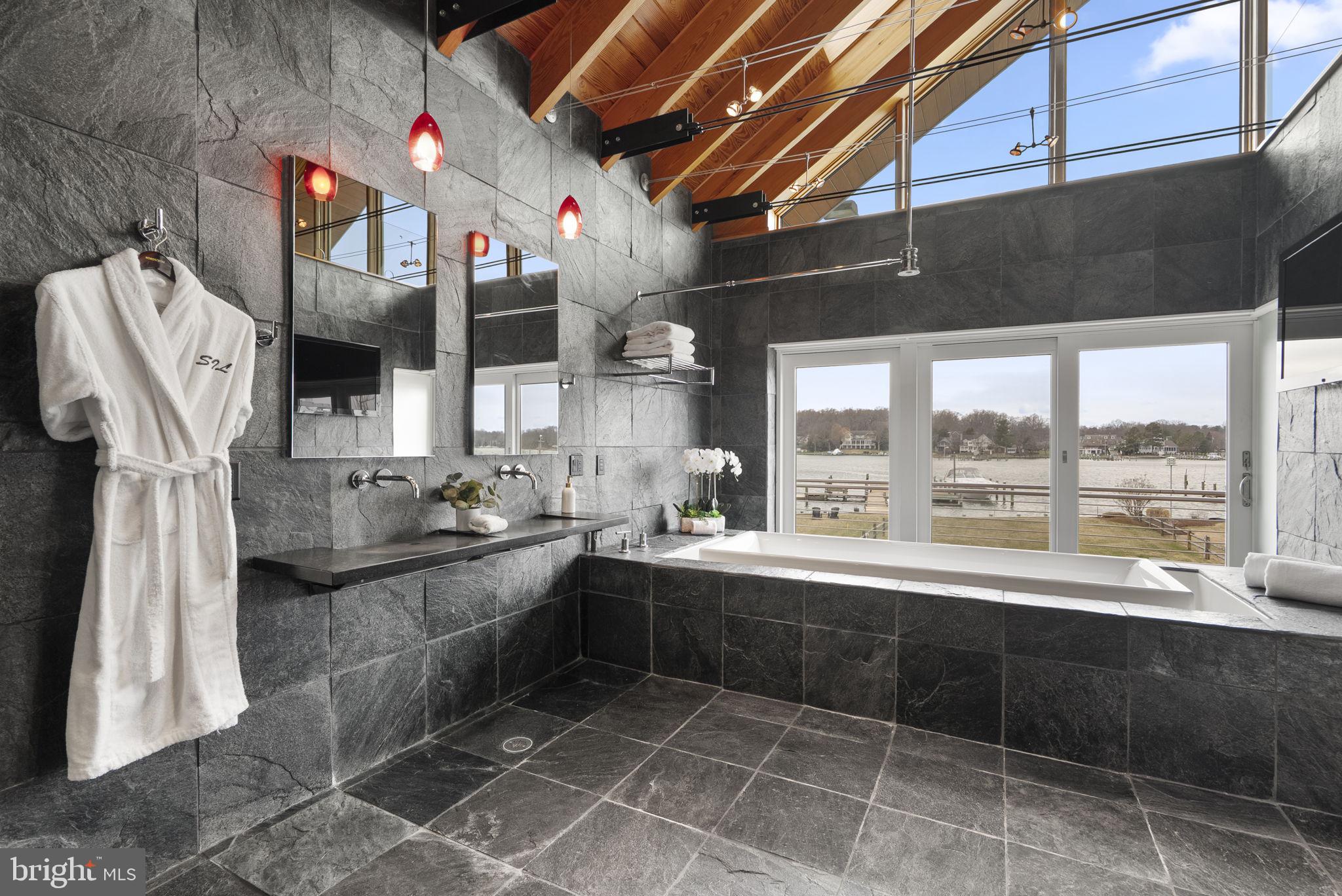 BAY RIDGE - Residential