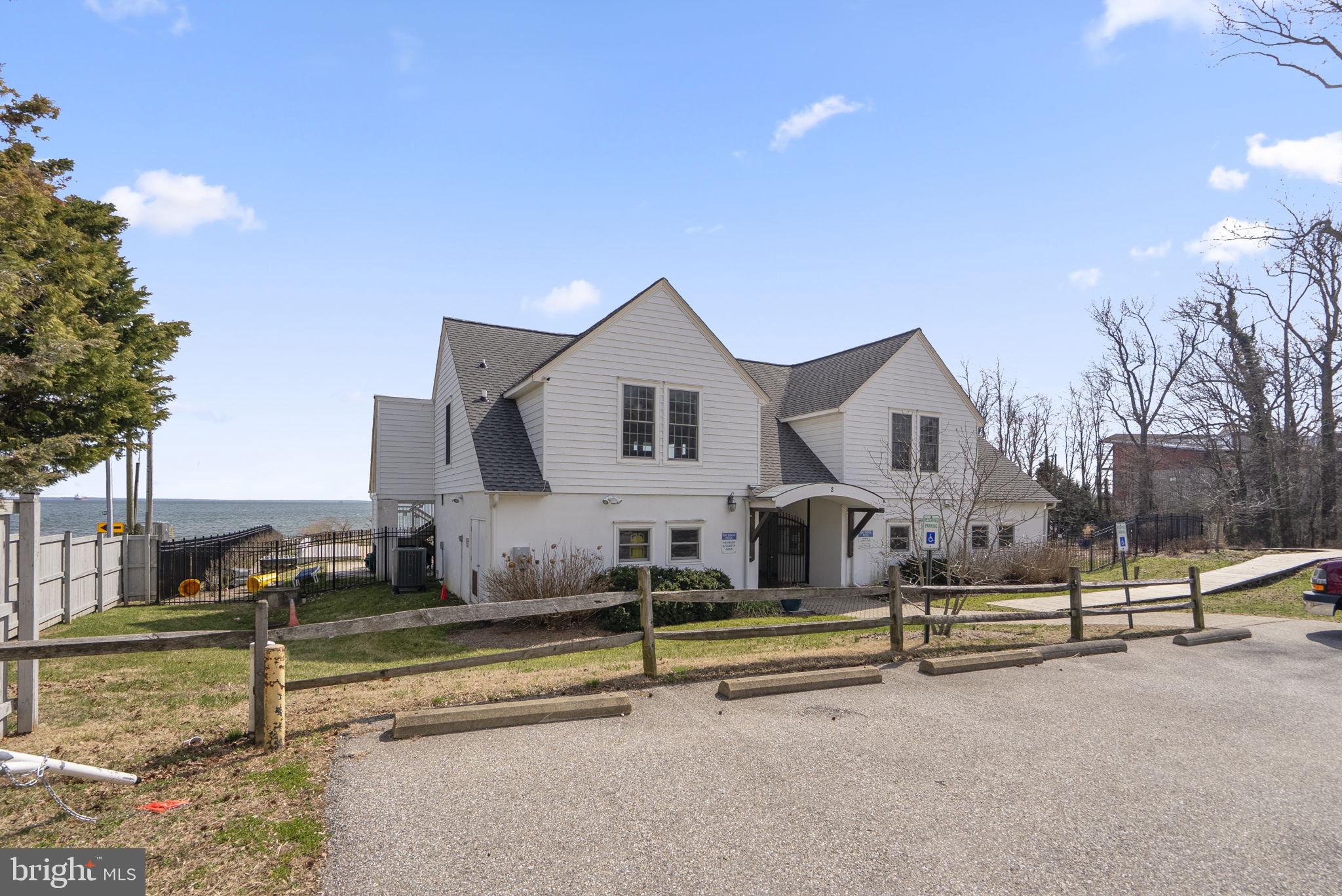 BAY RIDGE - Residential