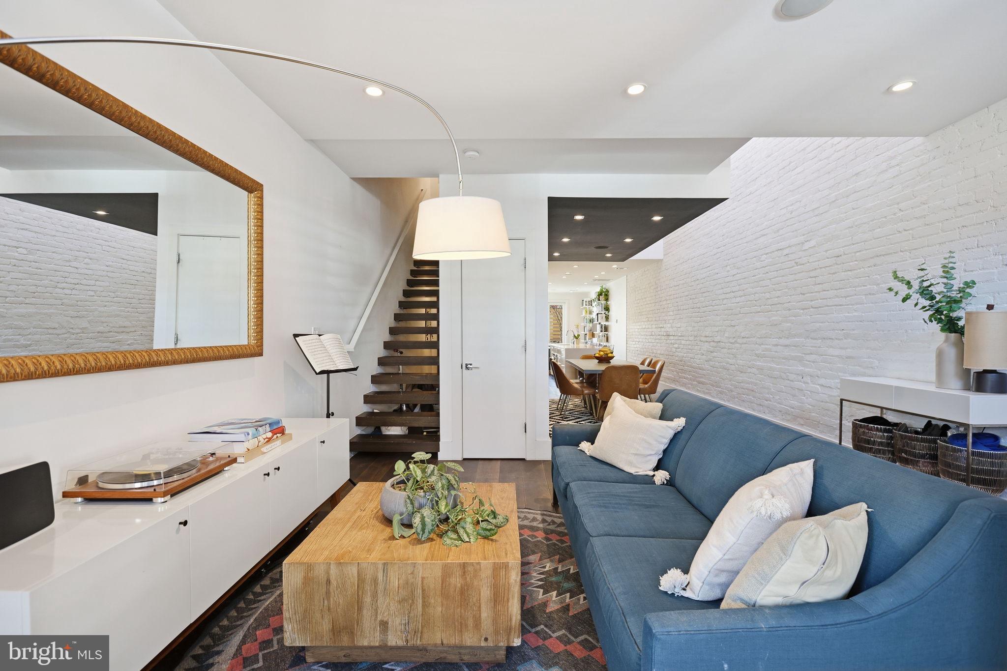 1331 CONSTITUTION AVENUE NE