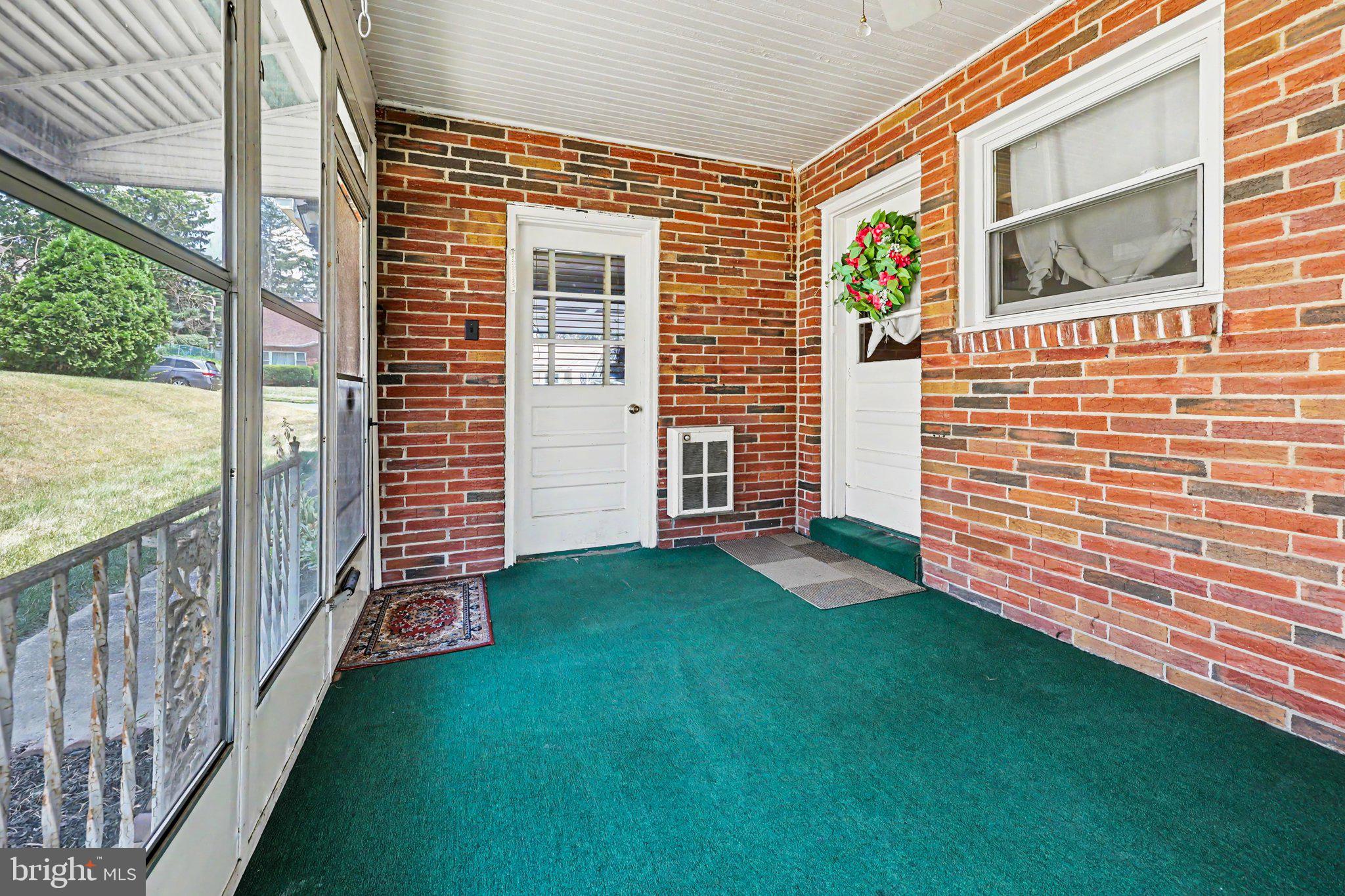 400 ROSEWOOD LANE
