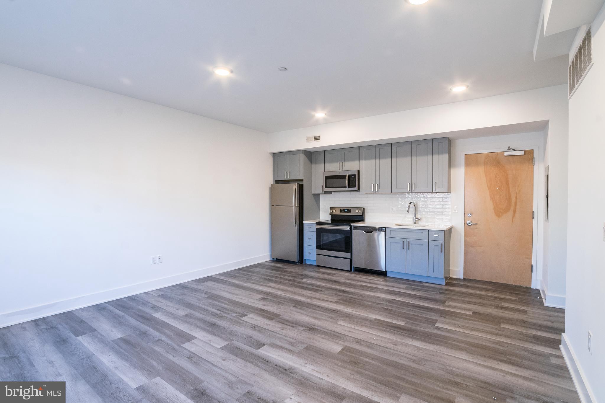 GRADUATE HOSPITAL - Residential Lease