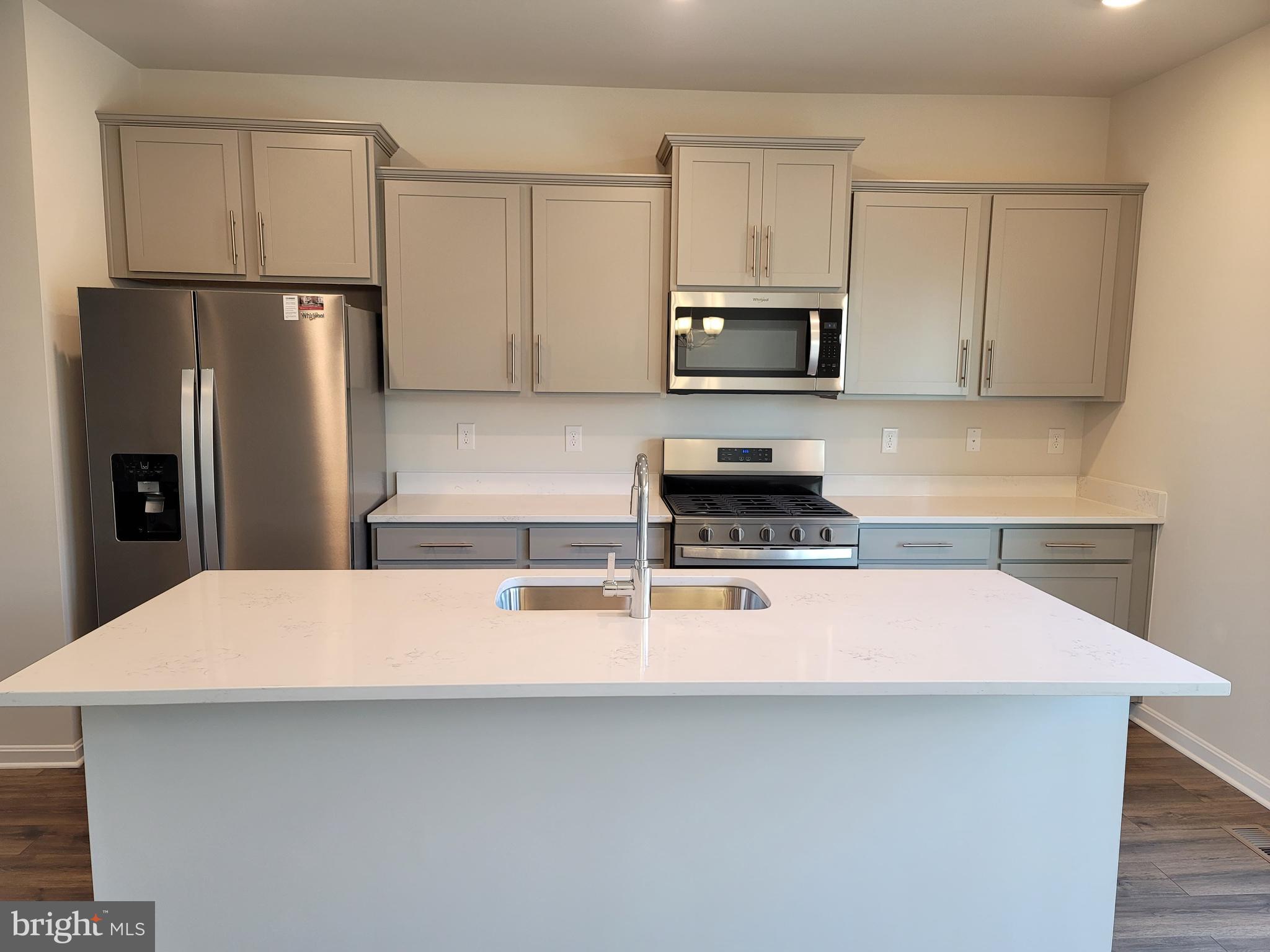 RENN QUARTER - Residential Lease