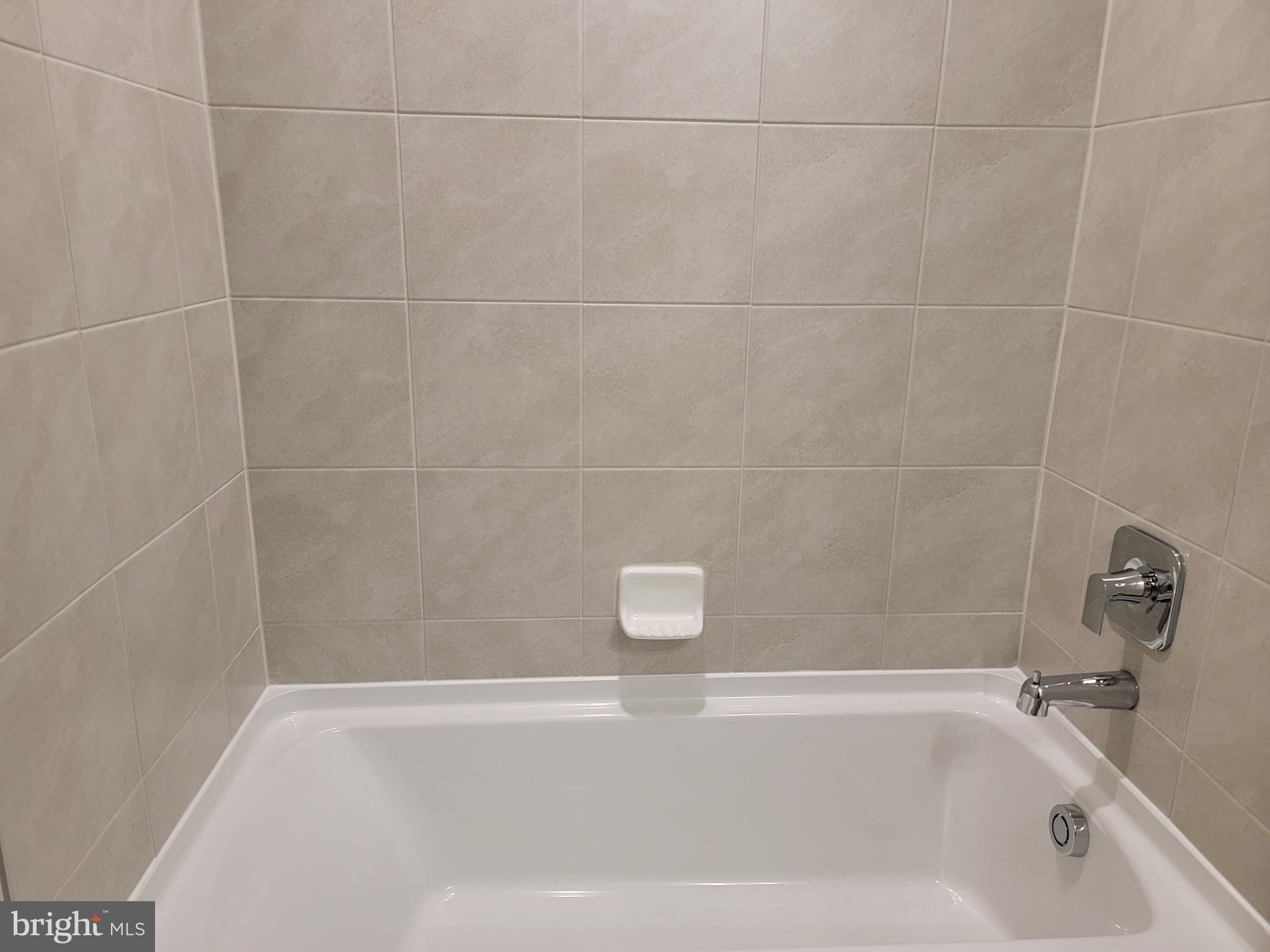 RENN QUARTER - Residential Lease