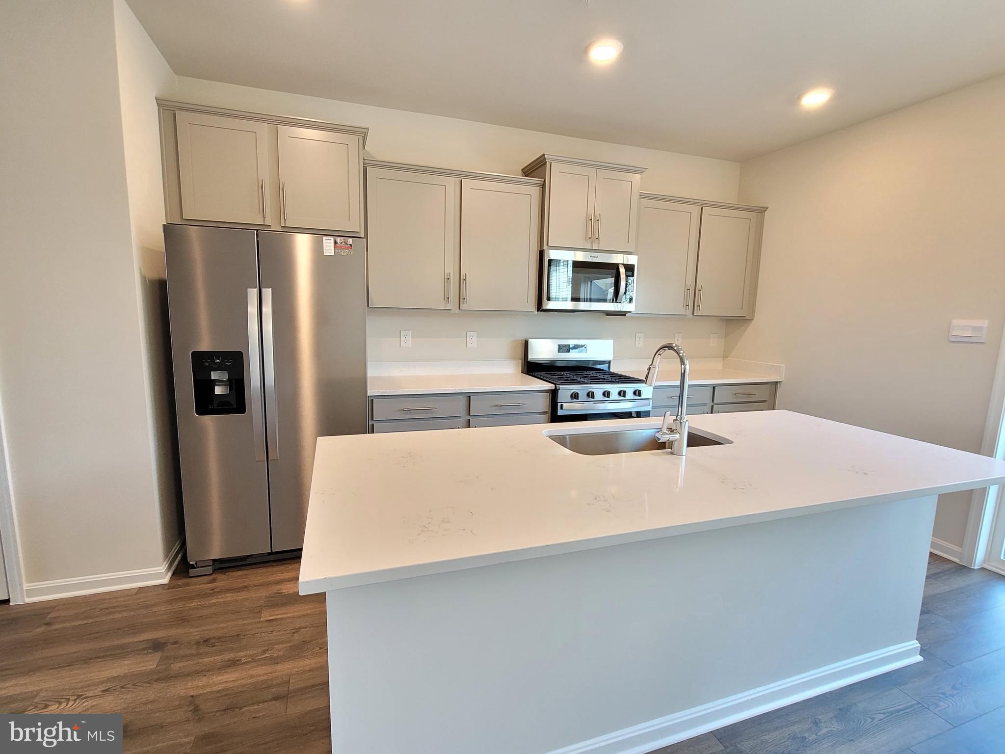 RENN QUARTER - Residential Lease