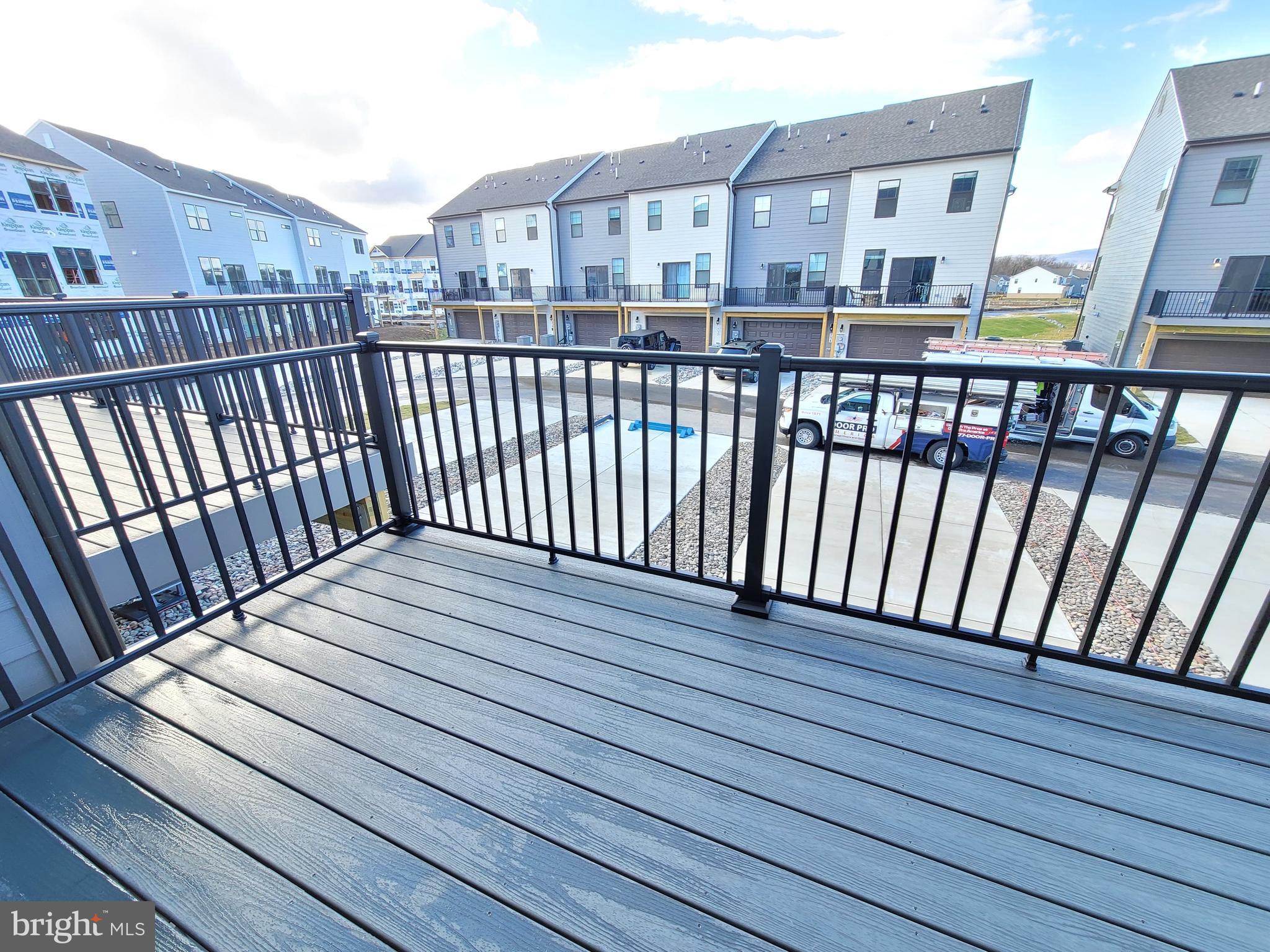 RENN QUARTER - Residential Lease