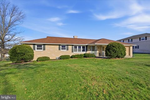 3340 MINTON DRIVE YORK PA 17402