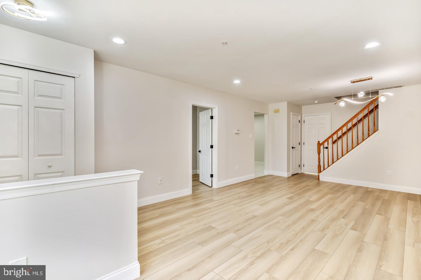 2607 BEACON HILL DRIVE