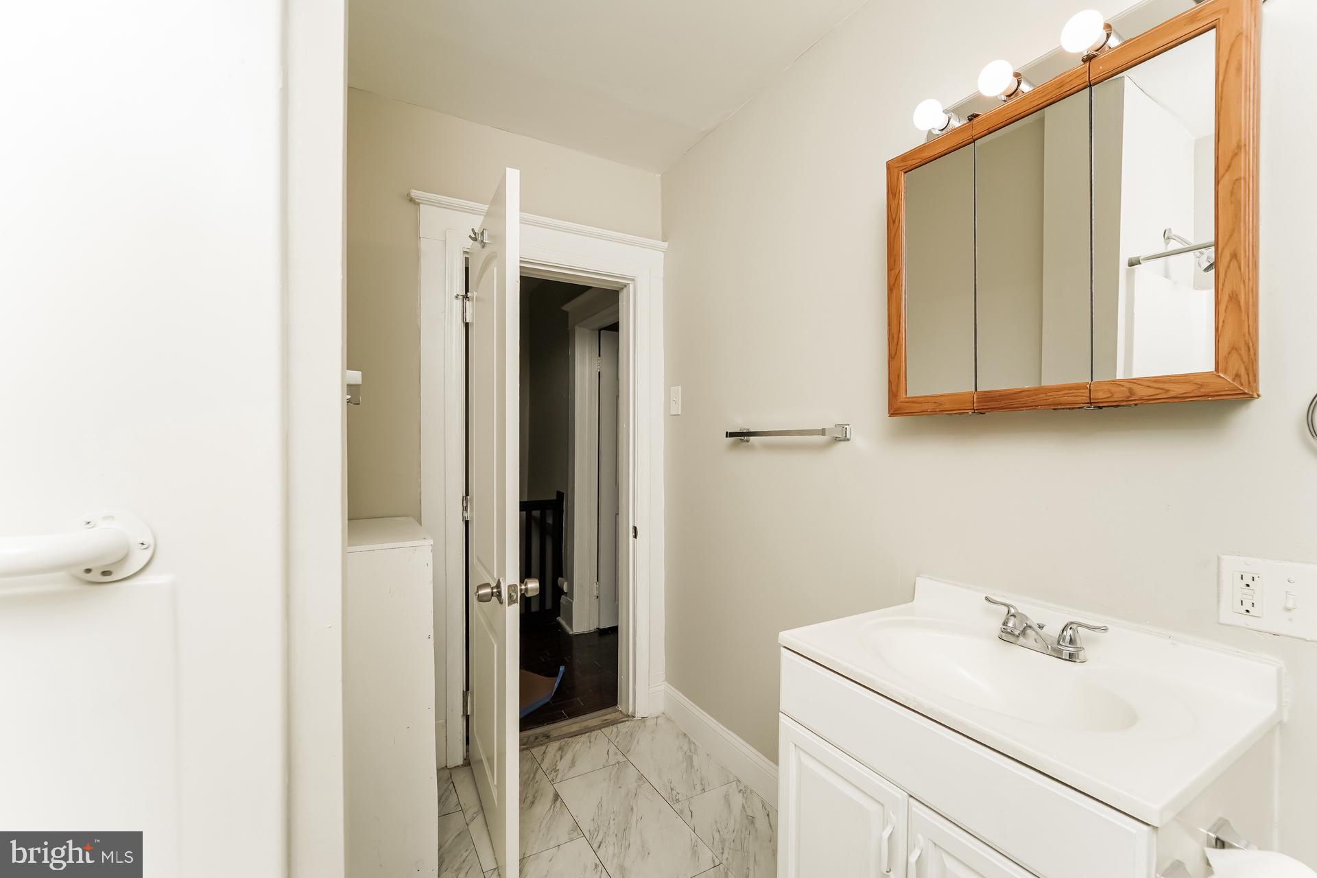 GARDENVILLE - Residential Lease