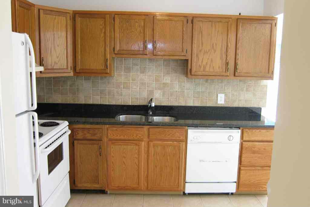 STAFFORD MEADOWS - Residential Lease