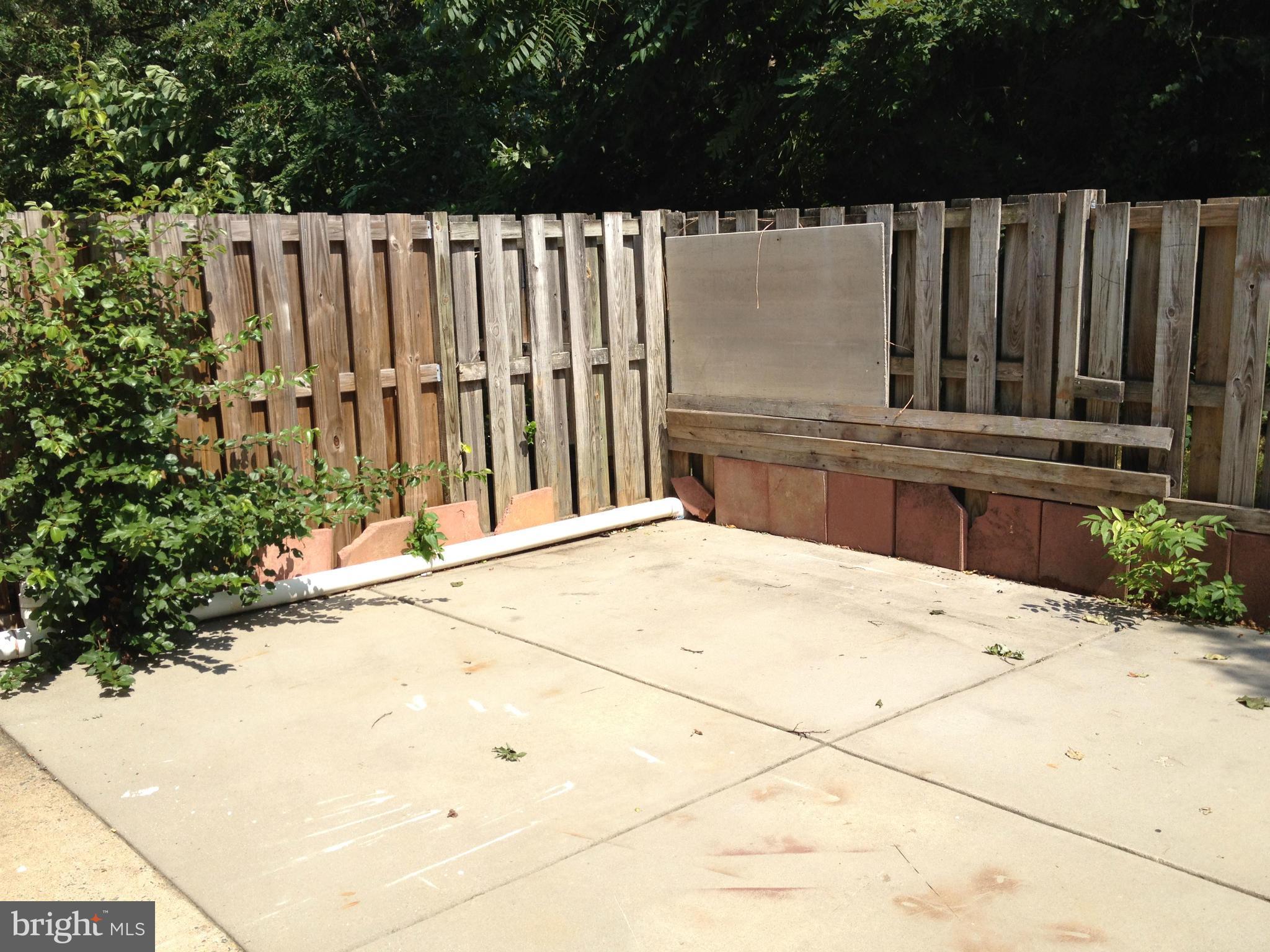 STAFFORD MEADOWS - Residential Lease