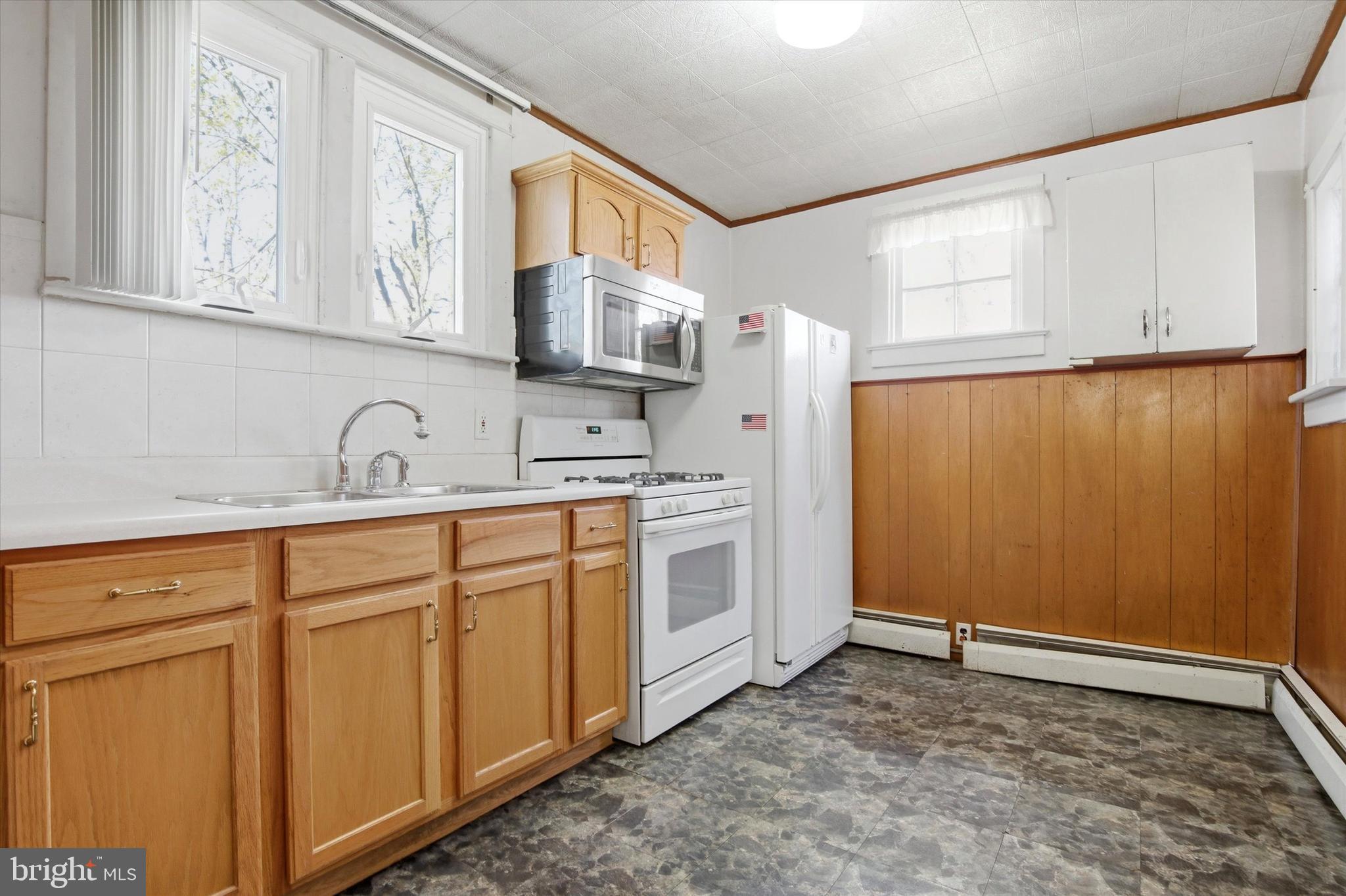 GLENSIDE - Residential