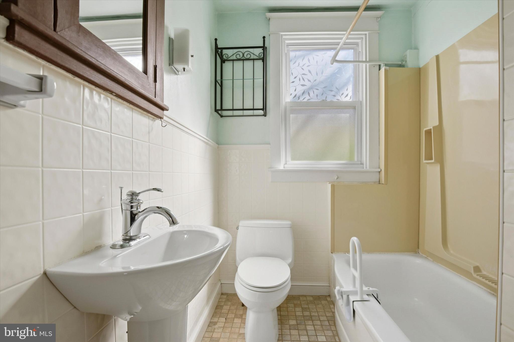 GLENSIDE - Residential