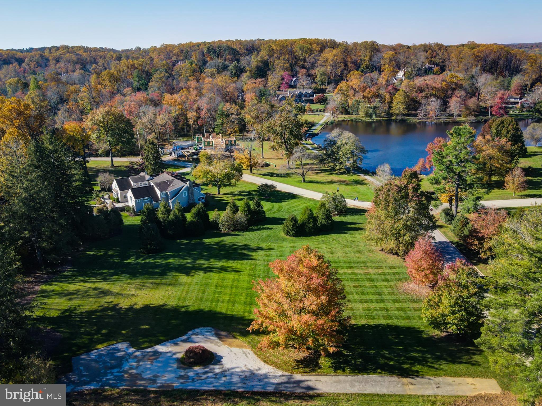 LEOPARD LAKES - Land