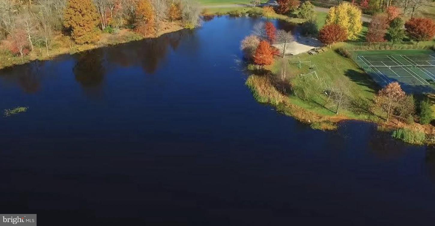 LEOPARD LAKES - Land