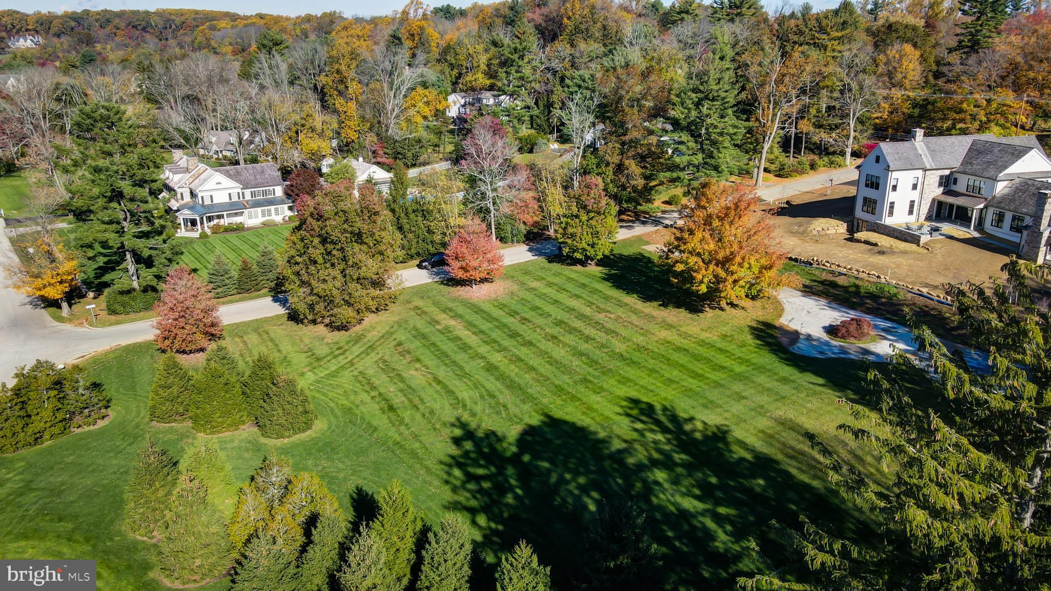 LEOPARD LAKES - Land