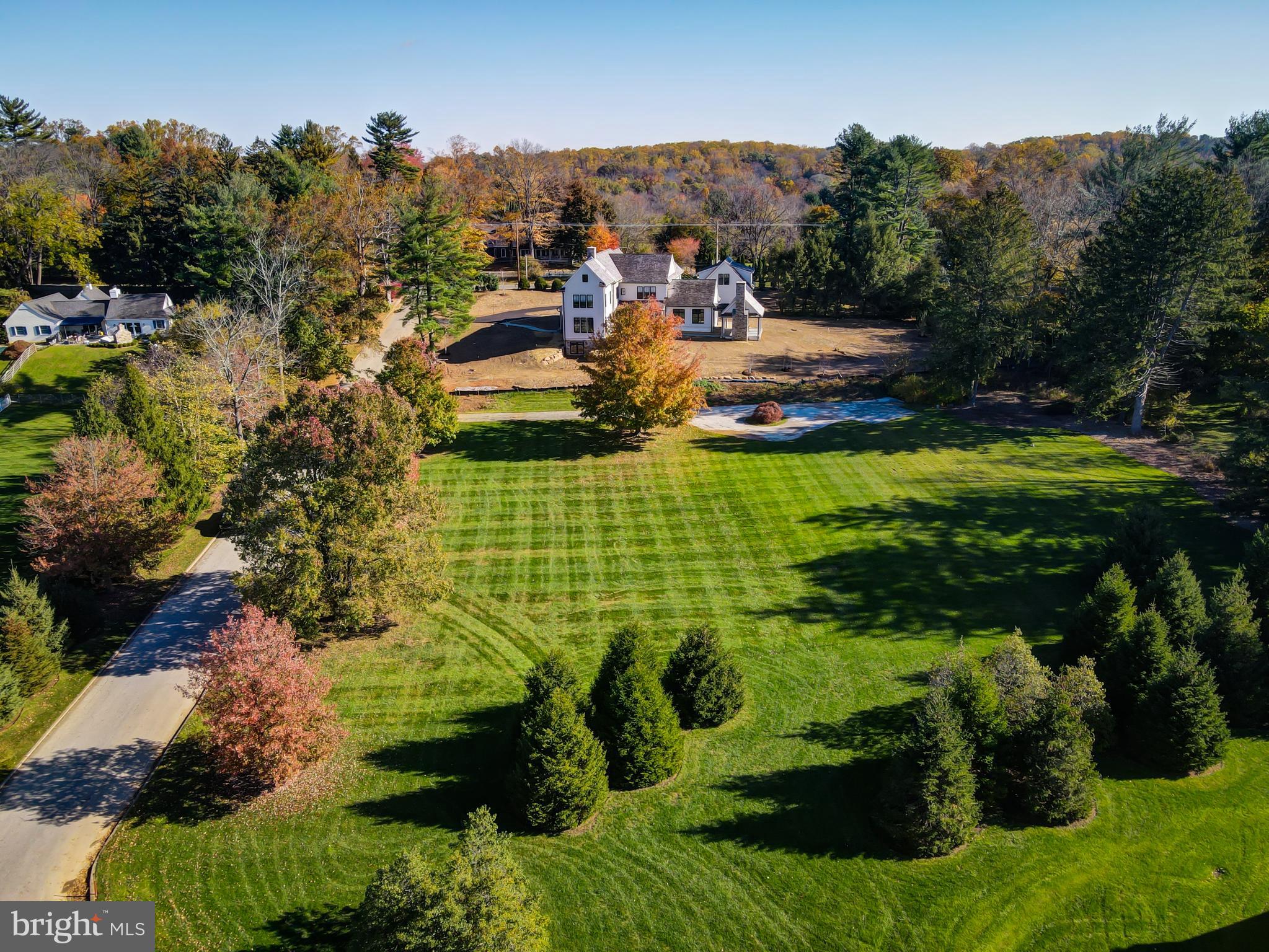 LEOPARD LAKES - Land