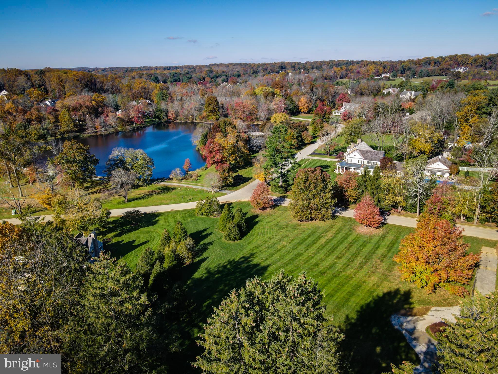 LEOPARD LAKES - Land