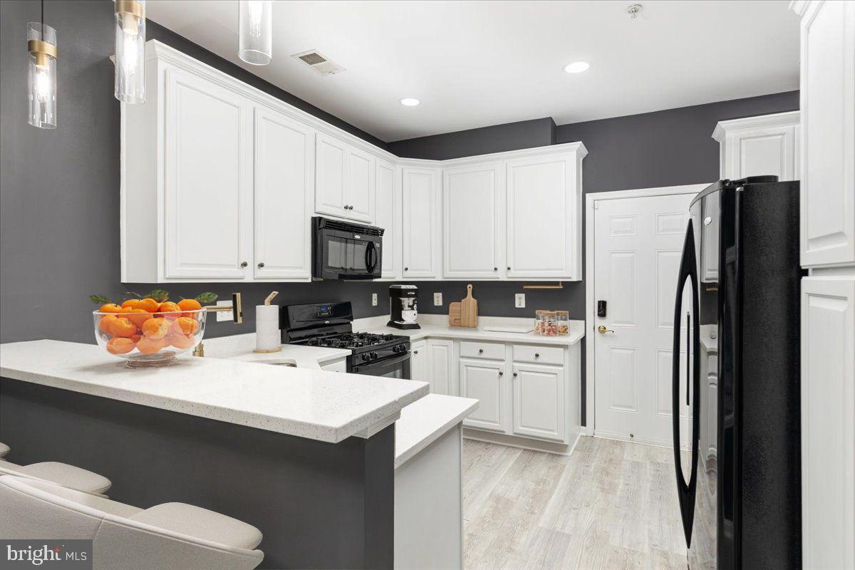 THE TOWNES AT VILLAGE PLACE - Residential
