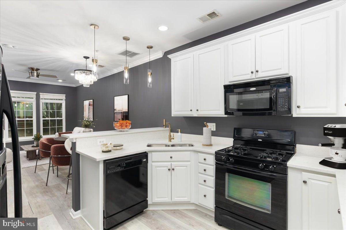 THE TOWNES AT VILLAGE PLACE - Residential
