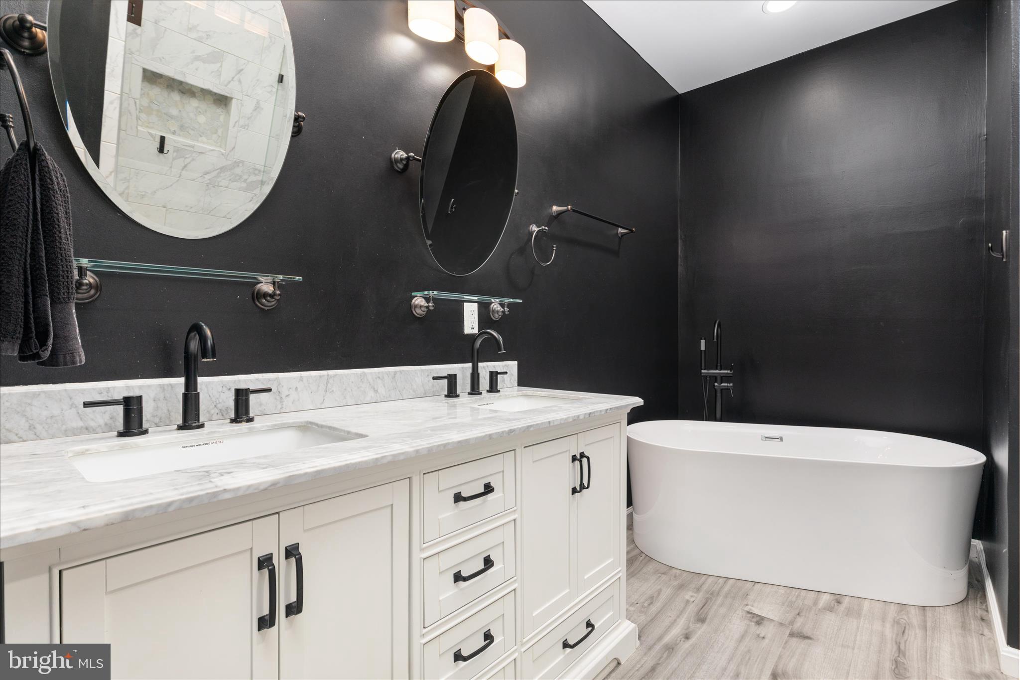THE TOWNES AT VILLAGE PLACE - Residential