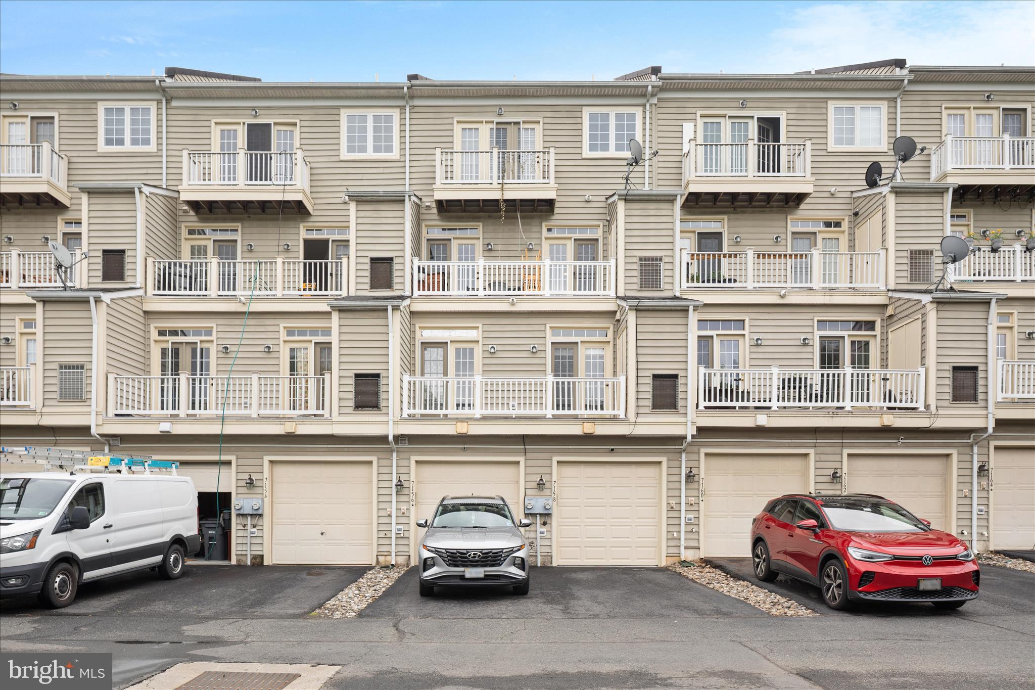 THE TOWNES AT VILLAGE PLACE - Residential