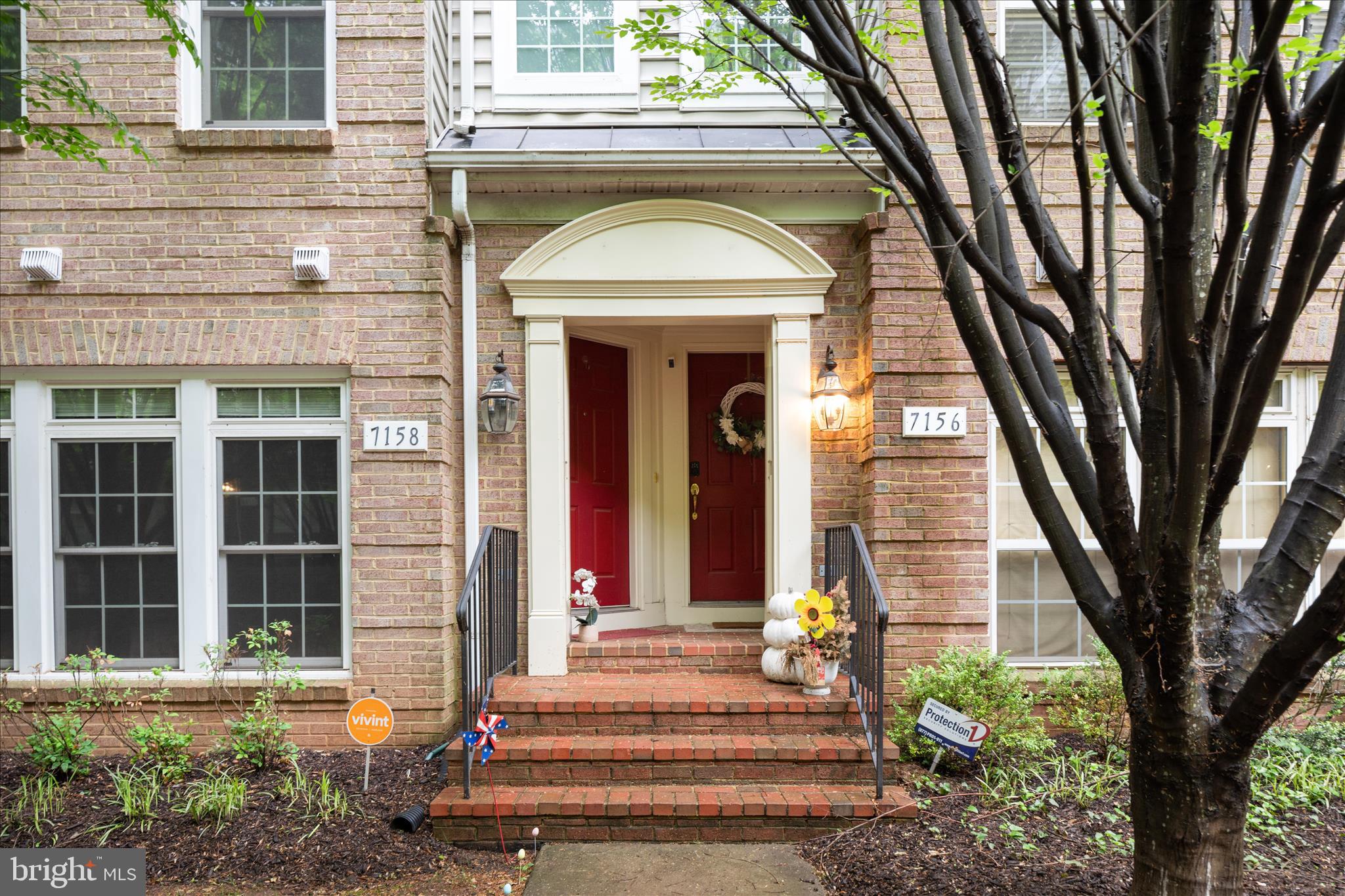 THE TOWNES AT VILLAGE PLACE - Residential