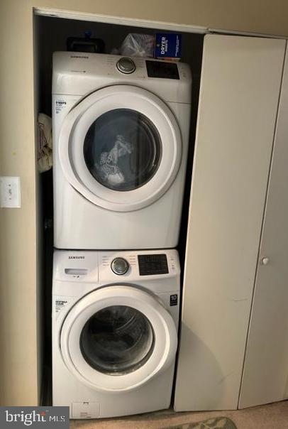 CENTER COURT - Residential