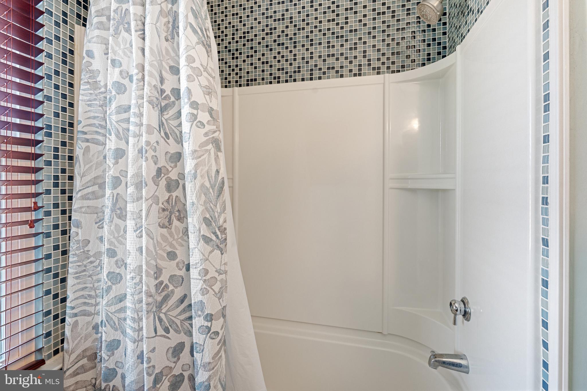 CABIN RUN ESTS - Residential