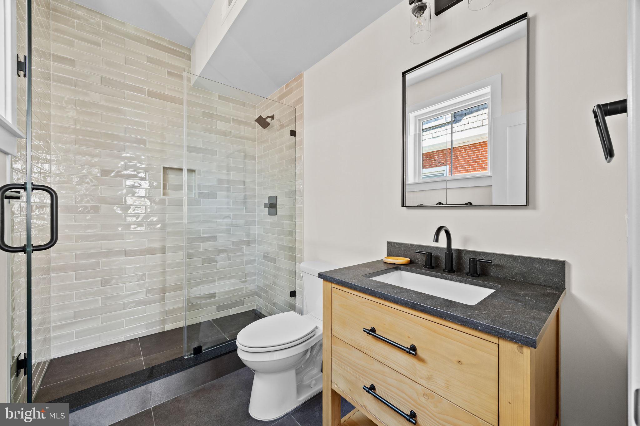 SQUIRREL HILL - Residential