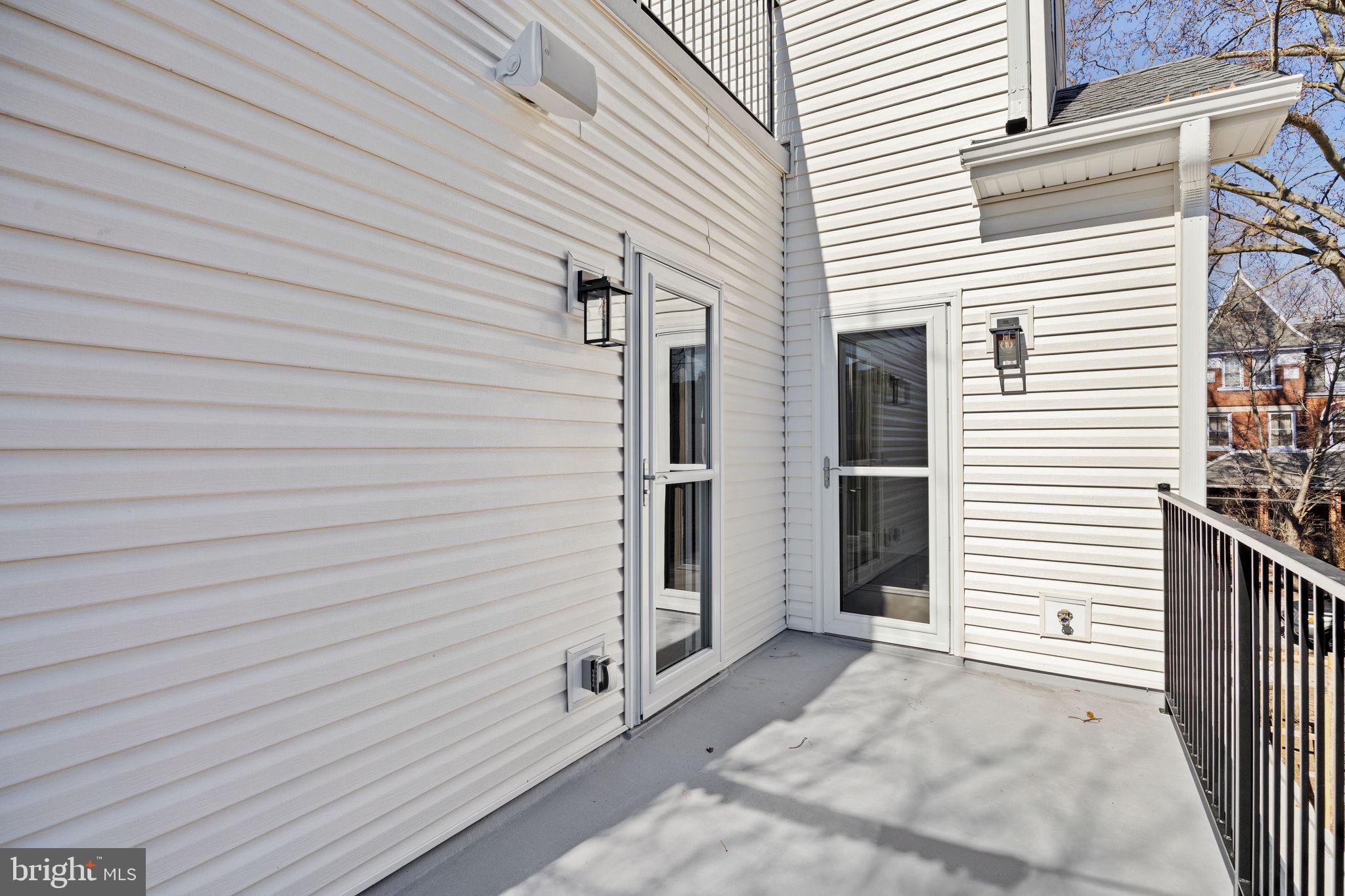 SQUIRREL HILL - Residential