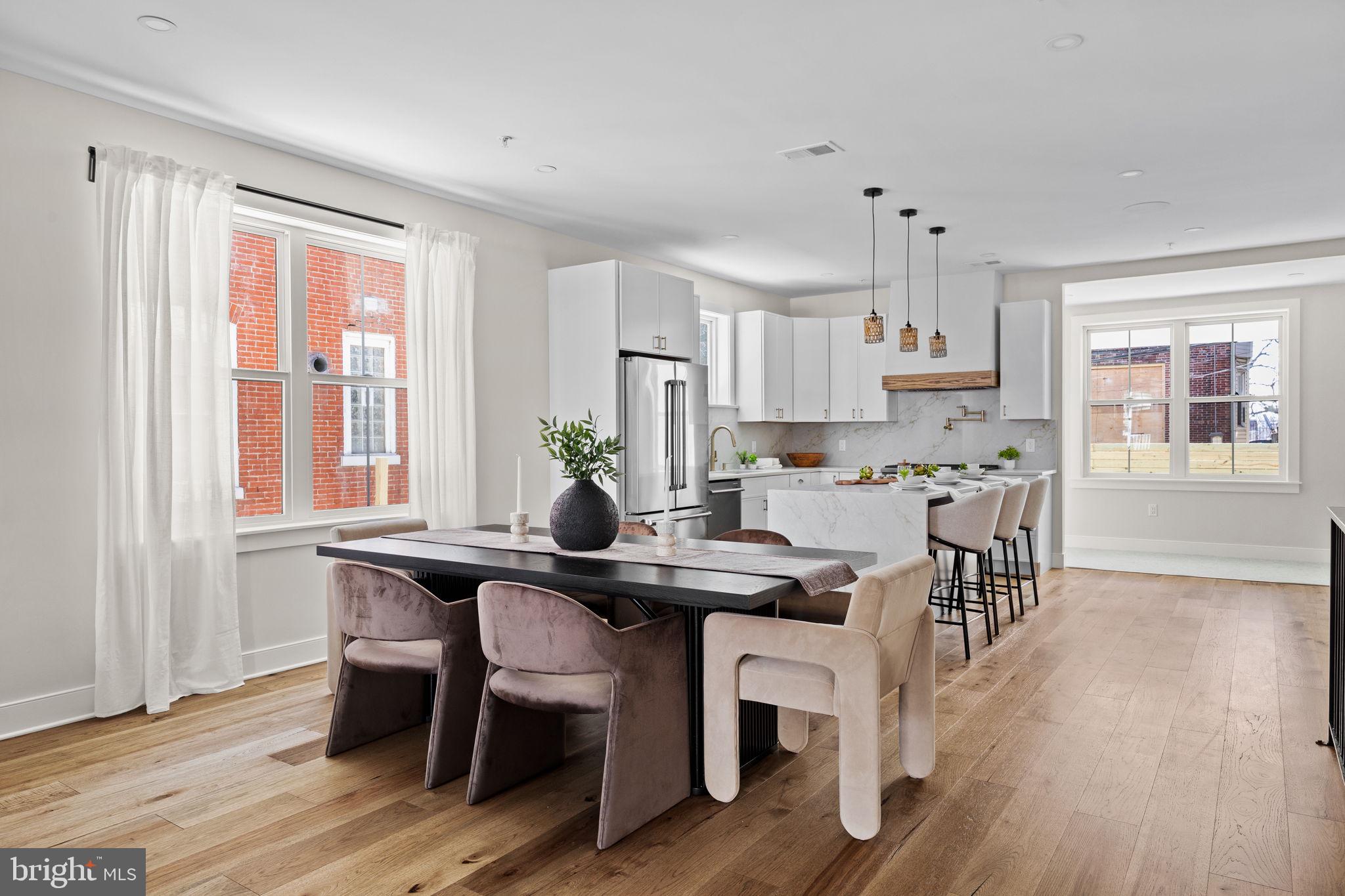 SQUIRREL HILL - Residential