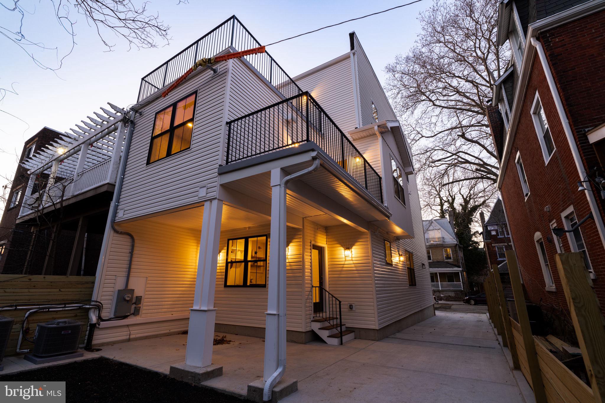 SQUIRREL HILL - Residential