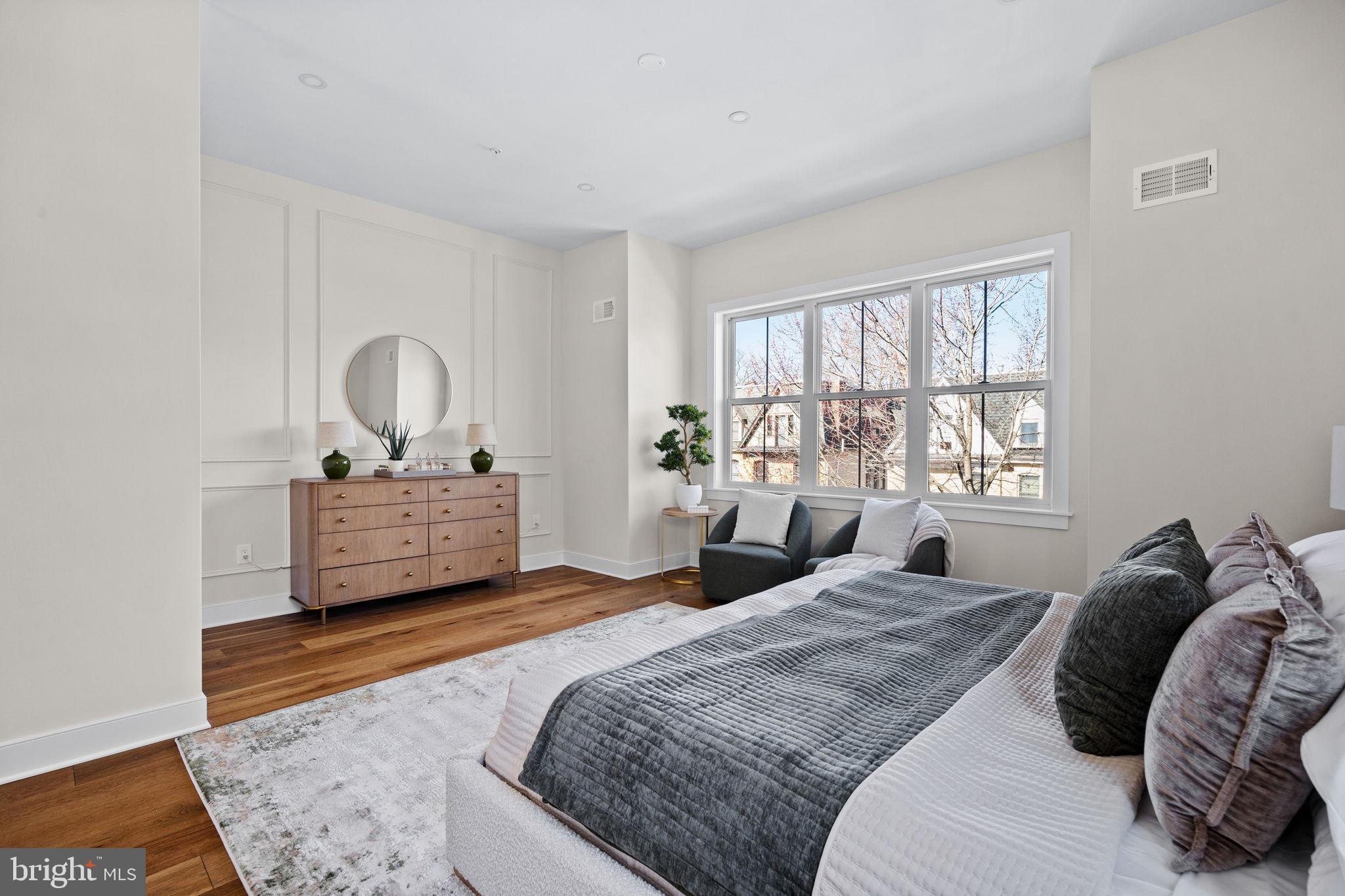 SQUIRREL HILL - Residential