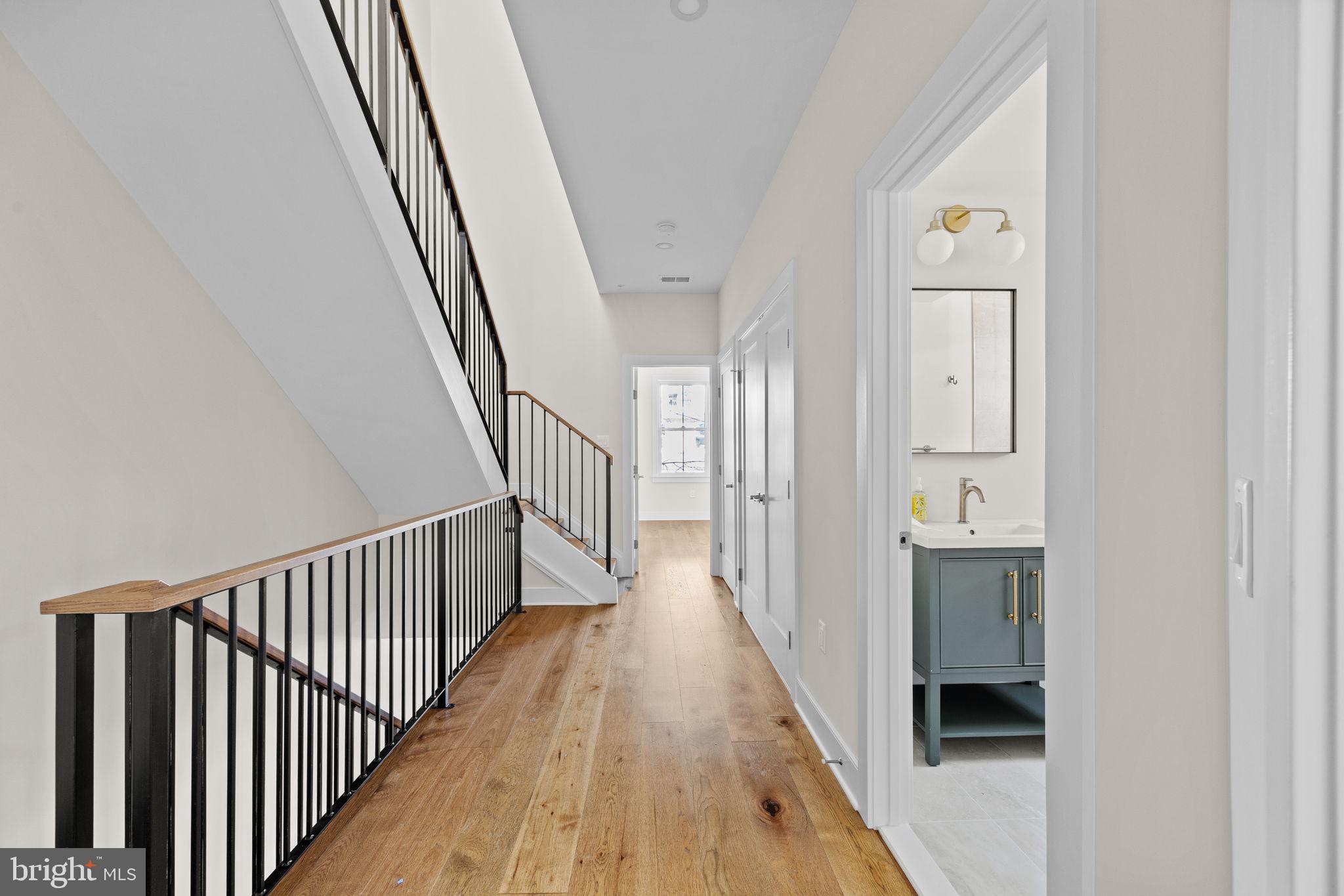 SQUIRREL HILL - Residential