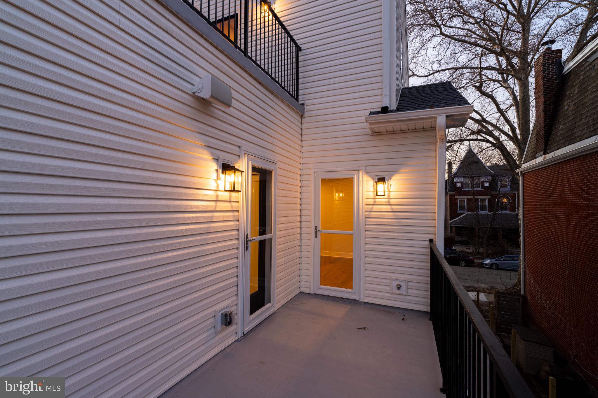 SQUIRREL HILL - Residential