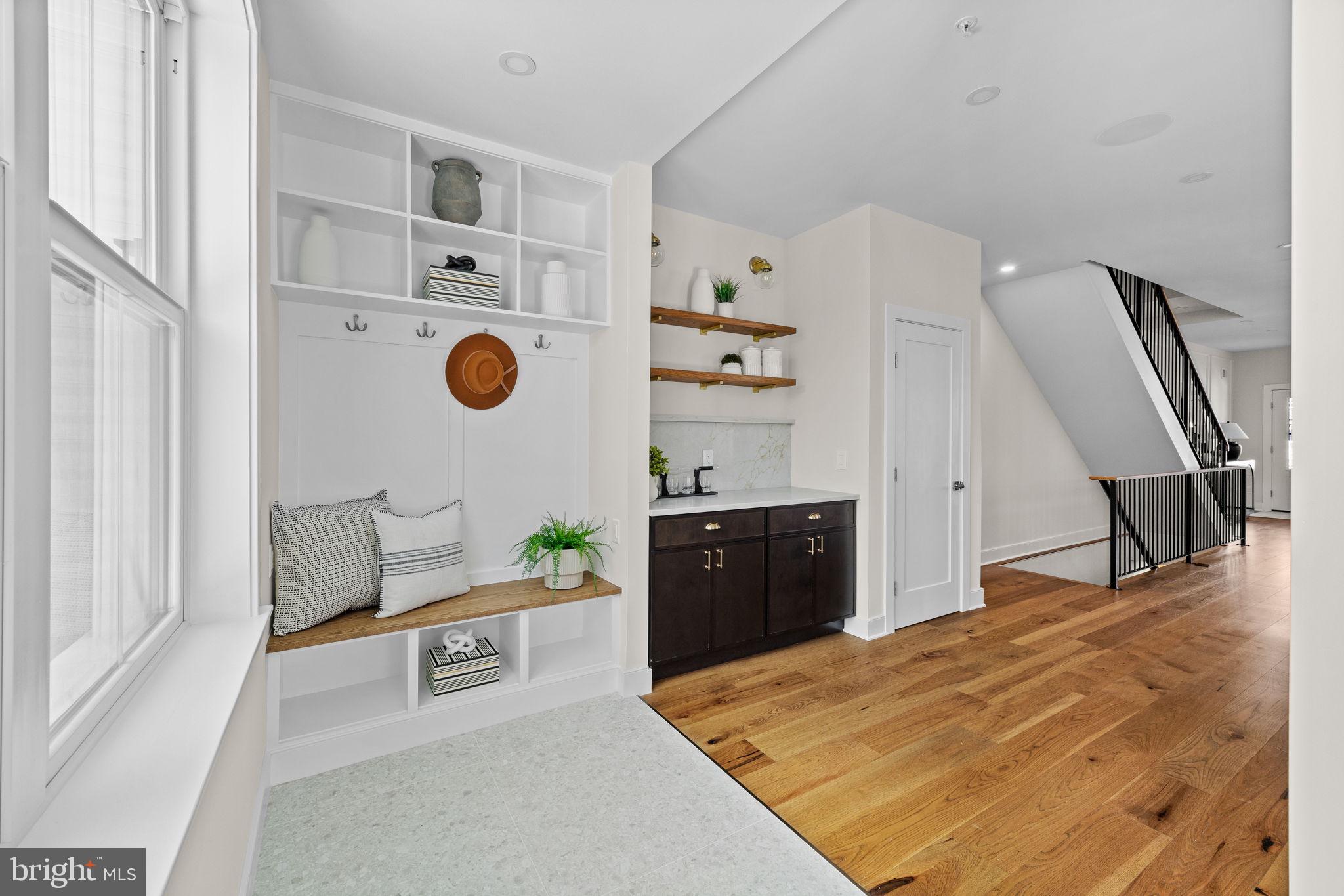 SQUIRREL HILL - Residential