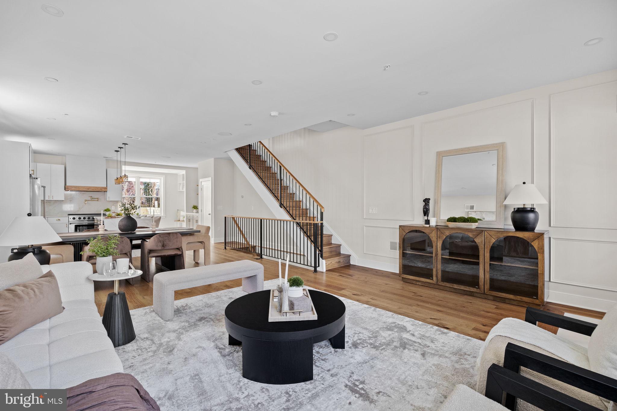 SQUIRREL HILL - Residential