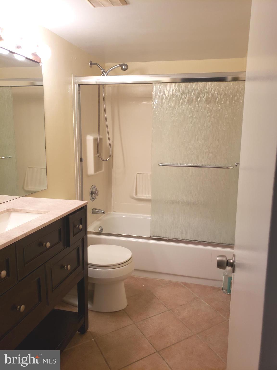 PHILADELPHIA - Residential Lease