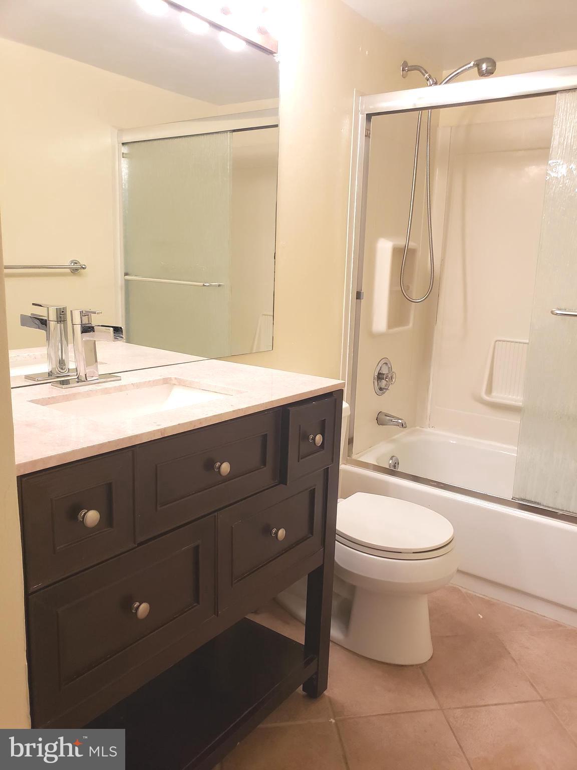 PHILADELPHIA - Residential Lease