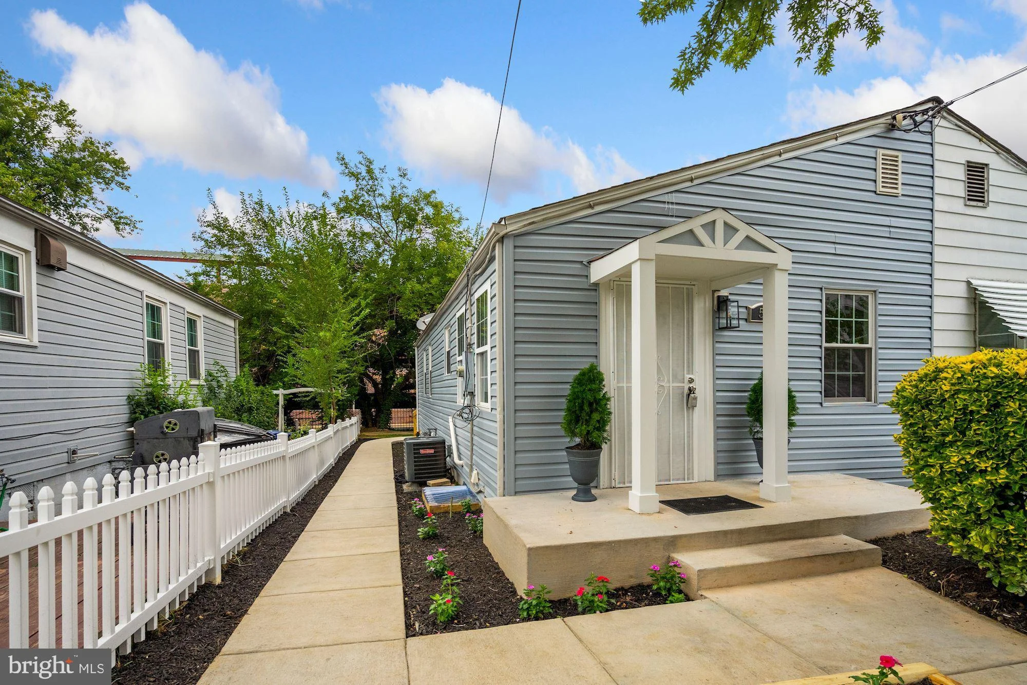 54 E Reed Avenue, Alexandria, VA 22305