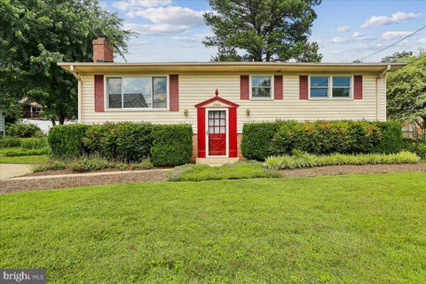Photo of 3604 Heritage Lane, FAIRFAX, VA 22030 (MLS # VAFC2008530)
