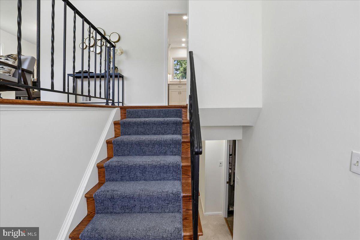 3604 HERITAGE LANE