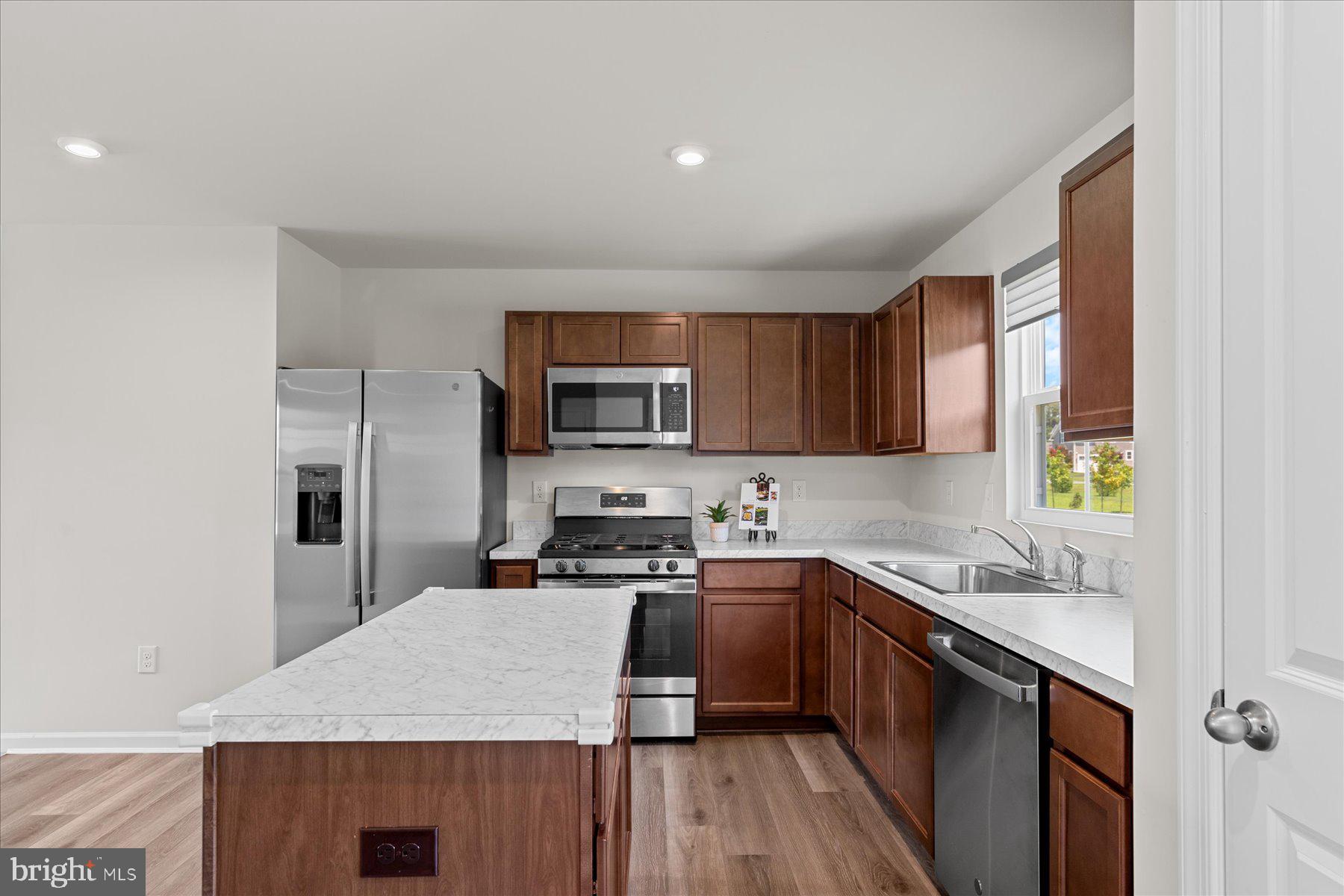 30127 MOORINGS REACH