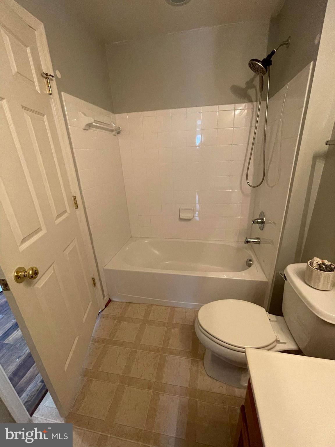 BERKELEY RIDGE - Residential Lease