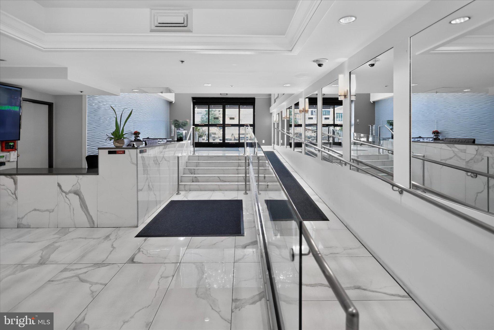 200 LOMBARD STREET 821