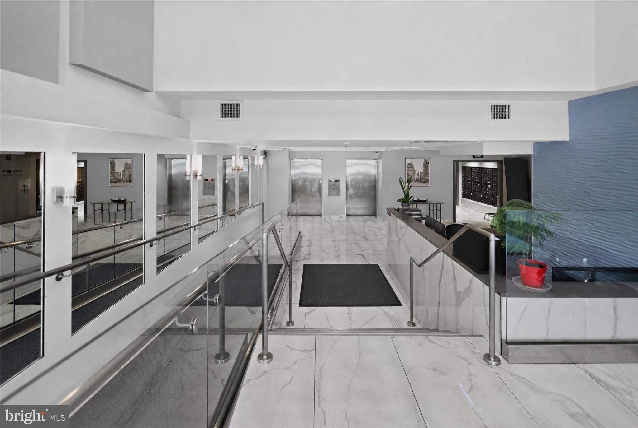 200 LOMBARD STREET 821