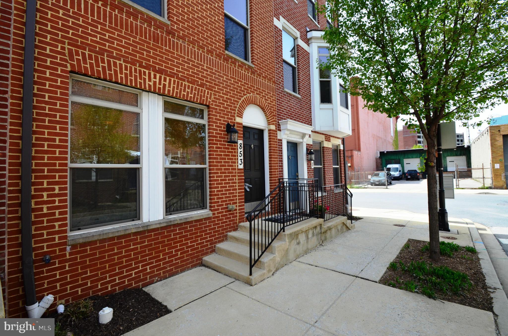 ALBEMARLE SQUARE - Residential Lease