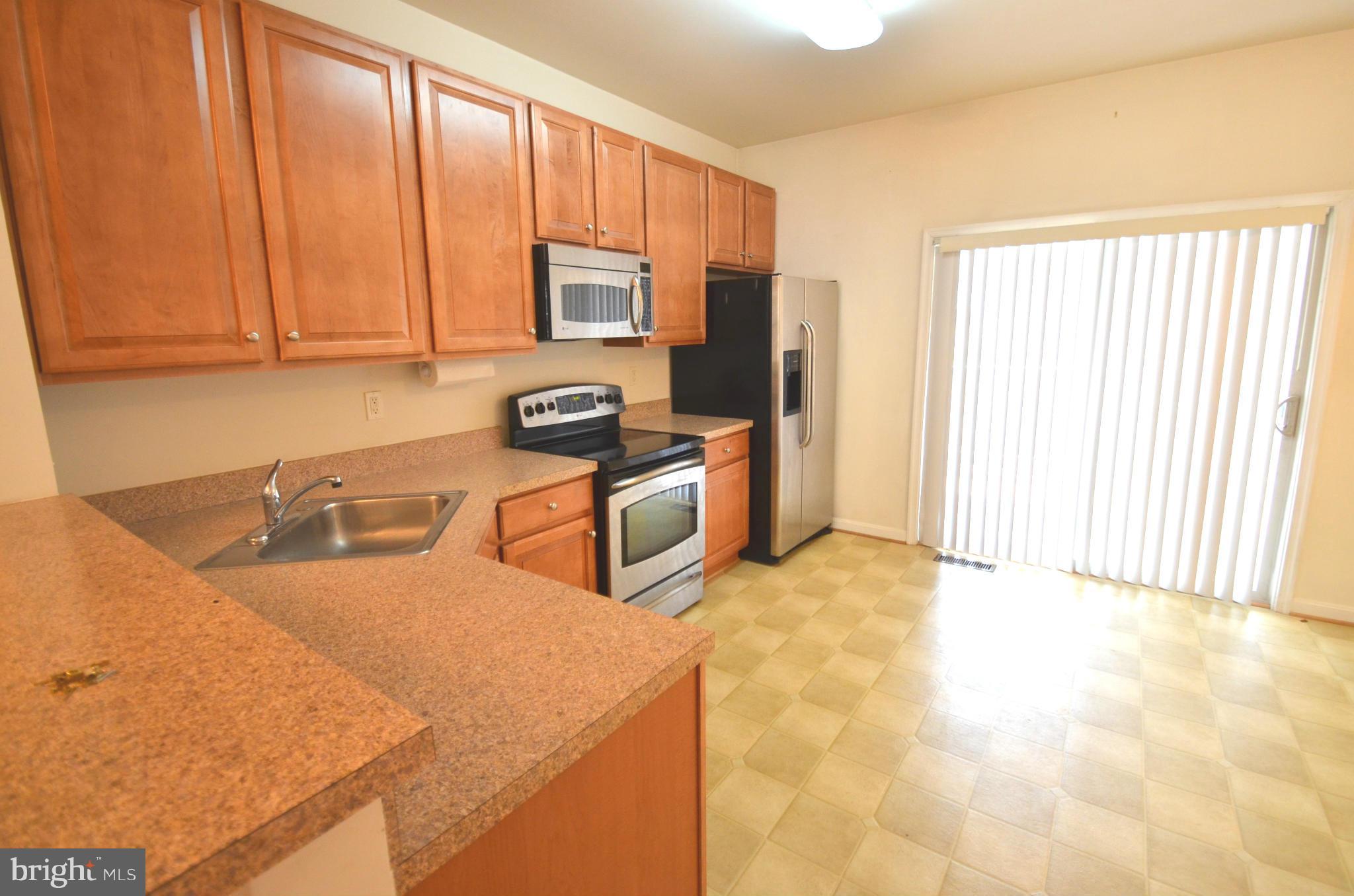 ALBEMARLE SQUARE - Residential Lease